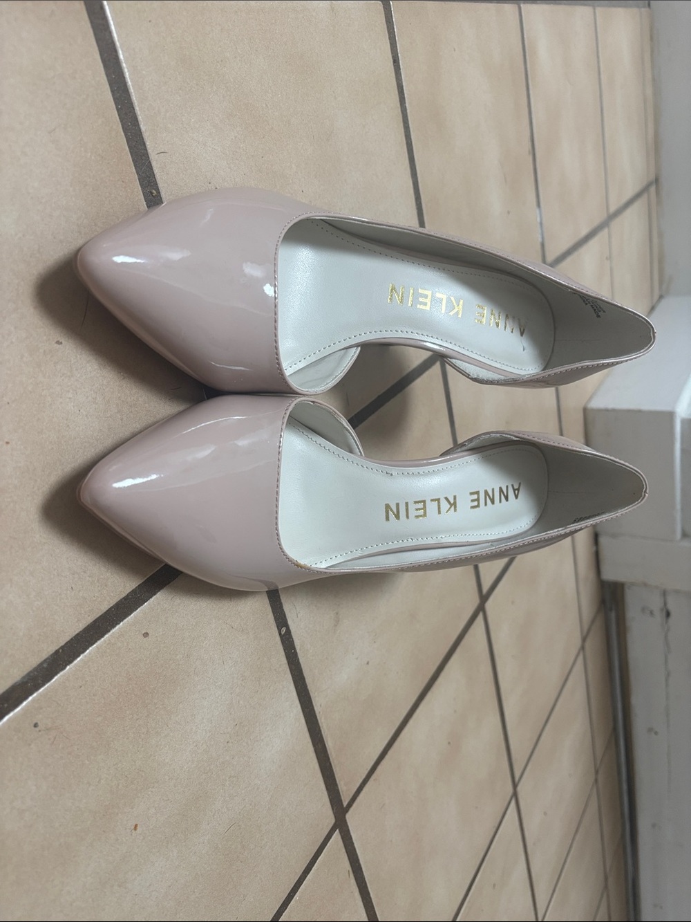 Anne Klein Blush Patent Pointed-Toe Pumps size 8.5 NIB